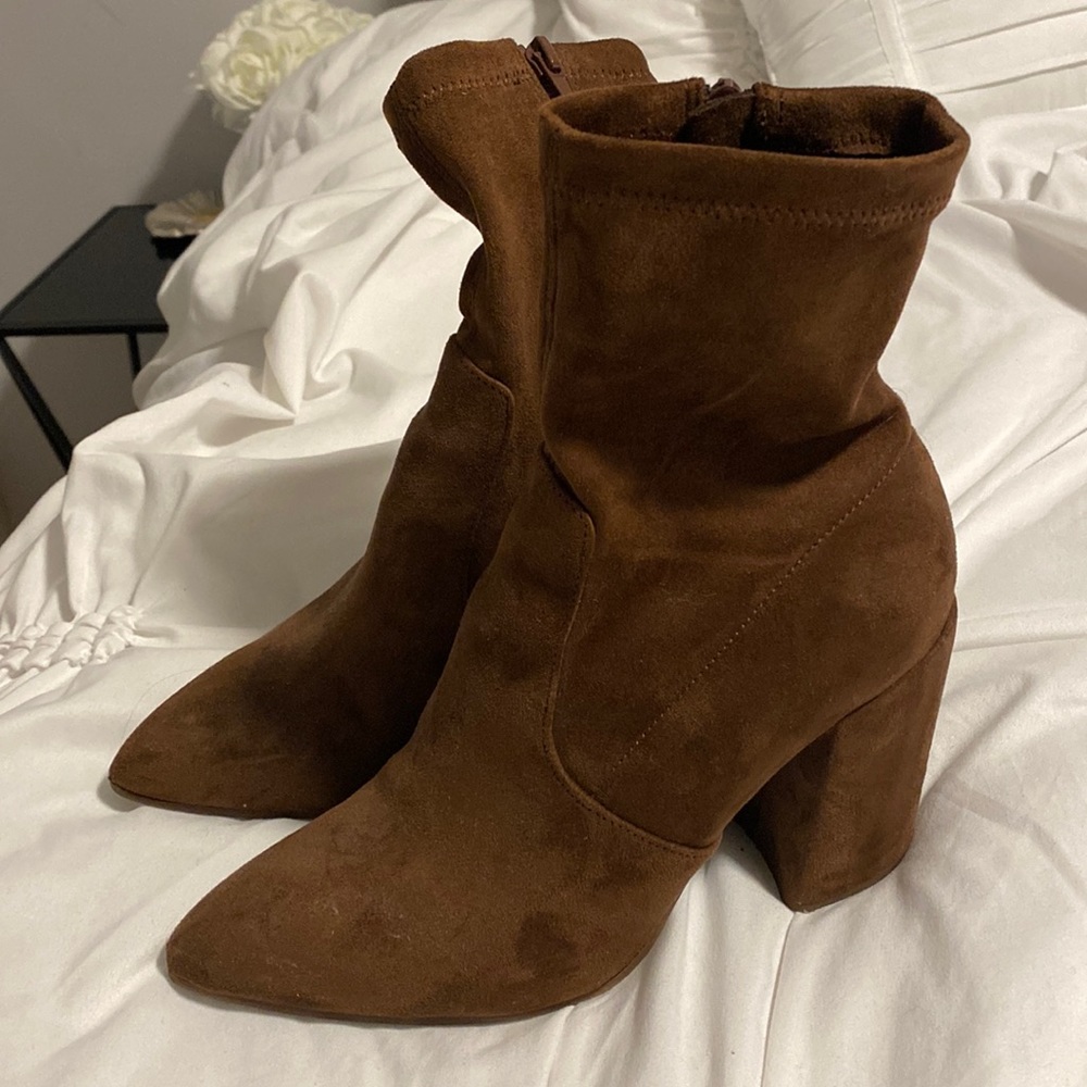 Steve Madden WORN ONCE brown suede booties
